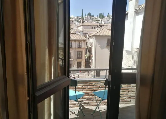 Cosy Flat W/ Beautiful Views And Cute Balcony