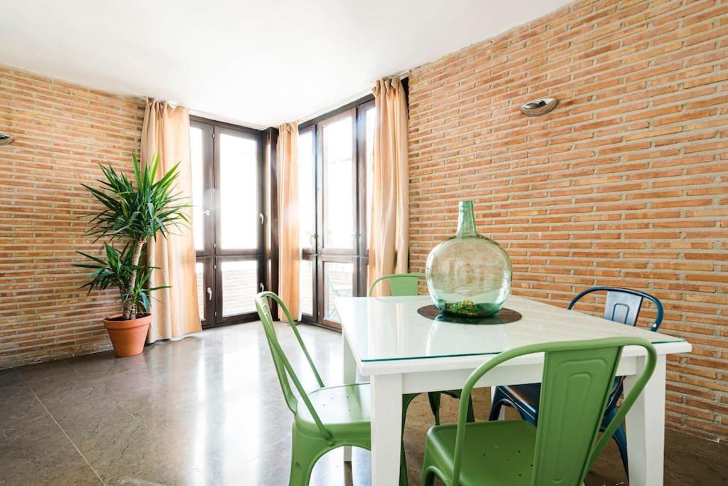 Apartment Cosy Flat W/ Beautiful Views And Cute Balcony *
